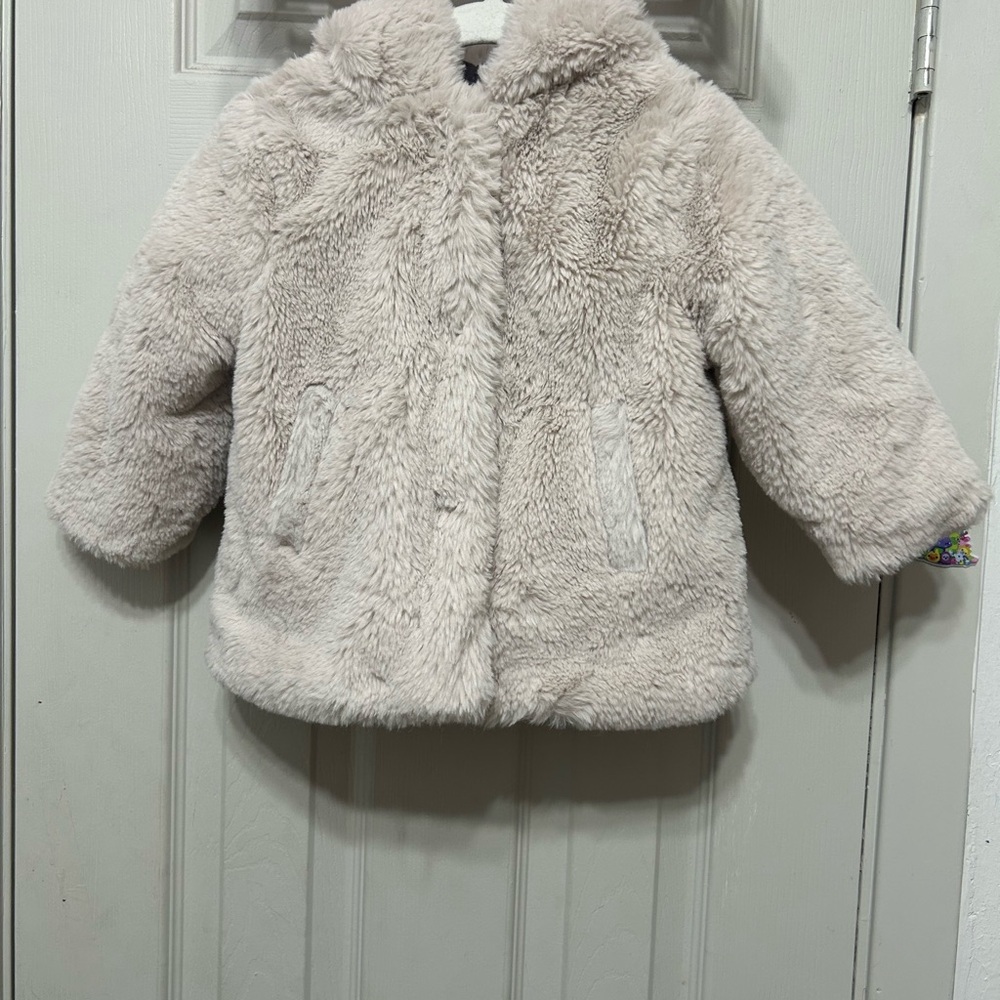 Zara Cream Faux Fur Coat Jacket